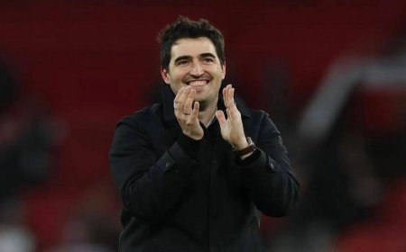 ليفربول يجري مفاوضات مع إيراولا لتولي قيادة الفريق بدلاً من سلوت