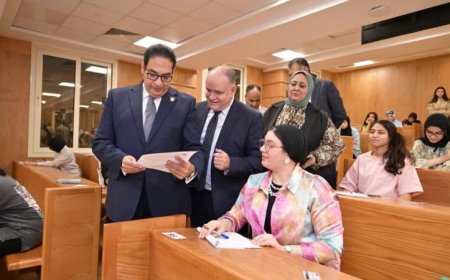 د. عبد الصادق يشرف على امتحانات نهاية العام في جامعة القاهرة الأهلية والفرع الدولي