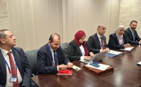 وزير العمل ونائب وزير الاقتصاد الألباني يناقشان تعزيز التعاون في تنظيم انتقال العمالة