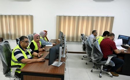 رئيس الوزراء يزور مركز التحكم الغربي لشركة الإسكندرية لتوزيع الكهرباء لتفقد الخدمات والعمليات