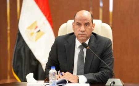 مدبولي يجتمع بمسؤولي نيسان العالمية ويتطلع لإطلاق أول سيارة كهربائية في مصر