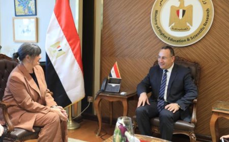 وزير التعليم العالي يستعرض مشروع إنشاء فرع جامعة أكسفورد بروكس البريطانية في مصر