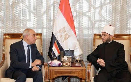 وزير الأوقاف ورئيس الهيئة العامة للاستعلامات يلتقيان لتعزيز التعاون بين الجهتين