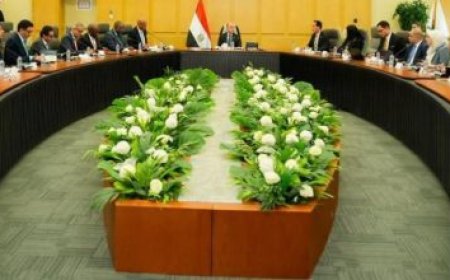 نقل الكهرباء توقع صفقة لتحسين نظام نقل بيانات محطات الشبكة القومية الموحدة