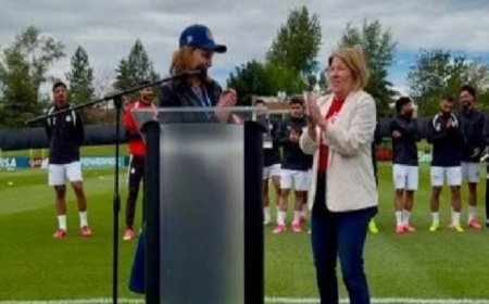 رئيسة جامعة جونزاجا تستقبل بعثة مصر قبل بدء رحلتها في كأس العالم 2026
