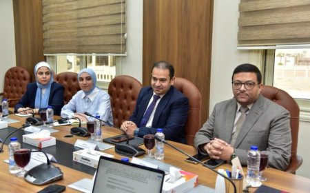 هيئة الدواء المصرية تعقد اجتماعات مع شركة إينوفاشين لتعزيز توطين صناعة المواد الخام