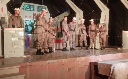 تريفوجا تبرز التأثيرات المدمرة للحروب في عرضها بمسرح قصر ثقافة أحمد بهاء الدين بأسيوط