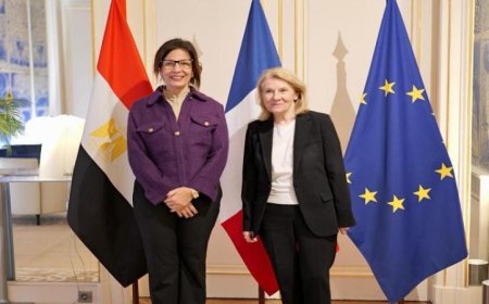 وزيرة الثقافة المصرية توقّع خطة شراكة ثقافية مع نظيرتها الفرنسية في باريس