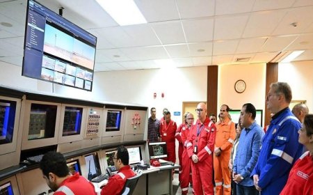 رئيس الوزراء يستعرض مجمع إدكو للغاز الطبيعي المسال في محافظة البحيرة بصور حصرية