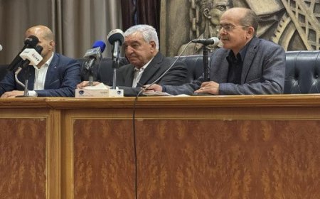 زاهي حواس يؤكد أن استرداد الآثار المصرية قضية قومية مصيرية