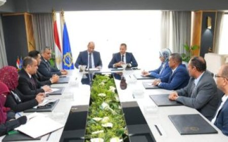 وزير الصناعة يعقد جلسات حوارية في الملتقى الدولي للأسمدة لتعزيز الاستدامة ودعم صادرات القطاع