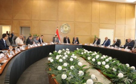 وزراء الكهرباء والاتصالات والاستثمار يتعاونون لخطوات تنفيذ مراكز البيانات في البلاد
