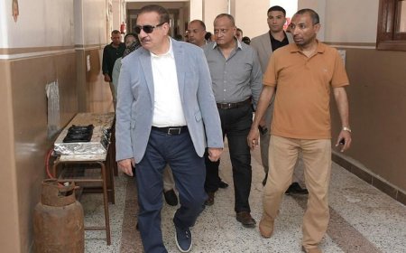 محافظ بورسعيد يقوم بجولة تفقدية لاستراحات مراقبي امتحانات الثانوية العامة ويؤكد ضرورة توفير الراحة لهم