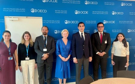 زيارة متميزة لوزير الشباب إلى مقر منظمة التعاون الاقتصادي والتنمية OECD في باريس