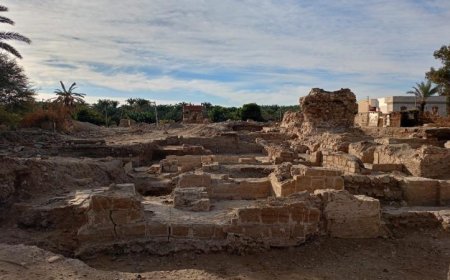 اكتشاف عناصر معمارية جديدة مذهلة في معبد القصر القديم بالواحات البحرية بالصور