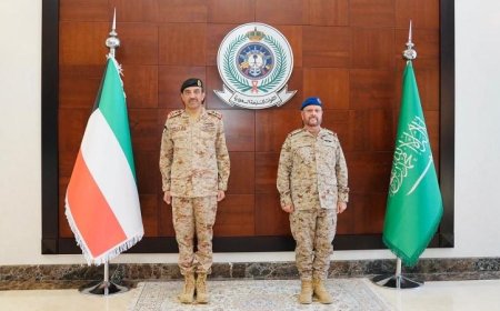 رئيس أركان الجيش الكويتي يلتقي بنظيره السعودي لتعزيز التعاون العسكري والدفاعي