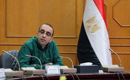 نائب الإسماعيلية يستعرض طلبات المستثمرين لتخصيص أراضي لمشاريع متنوعة ومميزة