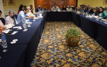 مائدة حوارية جديدة من “قضايا المرأة” تكشف عن التحديات المتعلقة بالعنف الرقمي ضد النساء