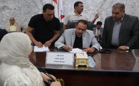 محافظ سوهاج يلتقي المواطنين في اللقاء الأسبوعي لمناقشة مطالبهم وحل المشكلات المحلية