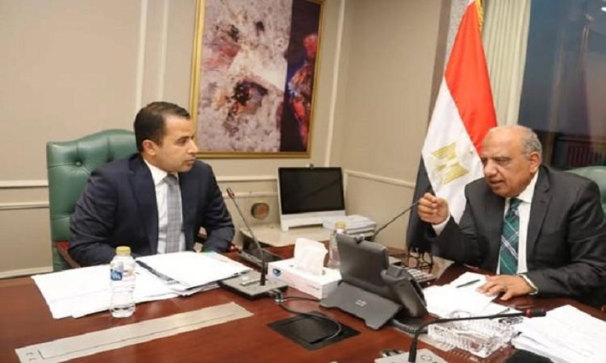وزير الكهرباء يشرف على تنفيذ مشروعات الطاقة الشمسية وطاقة الرياح لتعزيز استدامة الطاقة في البلاد