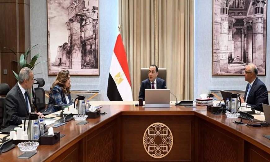 رئيس الوزراء يراقب تقدم المشاريع التنموية والخدمية في مدينة الإسكندرية