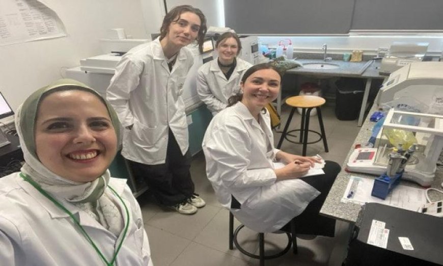 باحثات جامعة برلين الحرة يقدمن أبحاثًا مبتكرة في التحليل الدوائي مع كلية الصيدلة الألمانية بالقاهرة