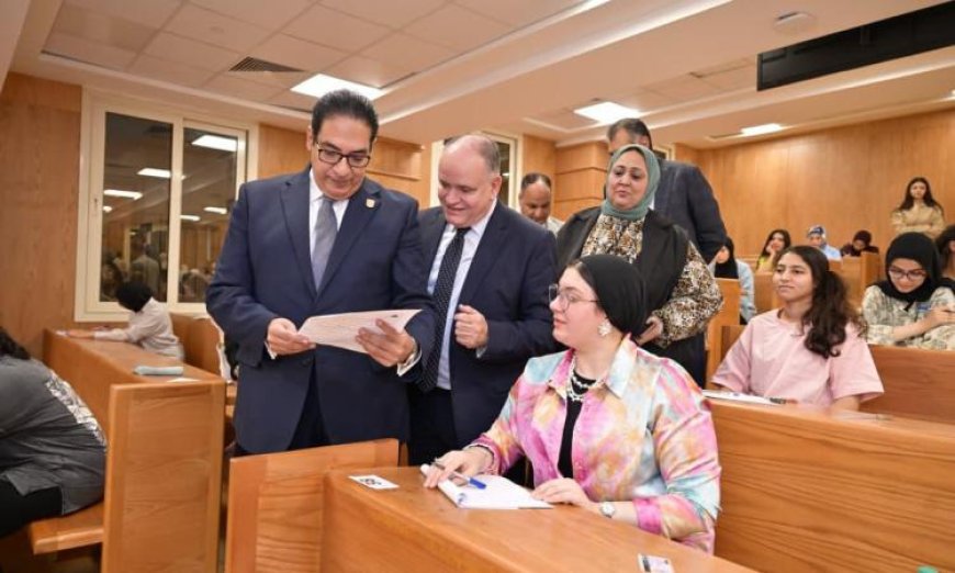 د. عبد الصادق يشرف على امتحانات نهاية العام في جامعة القاهرة الأهلية والفرع الدولي
