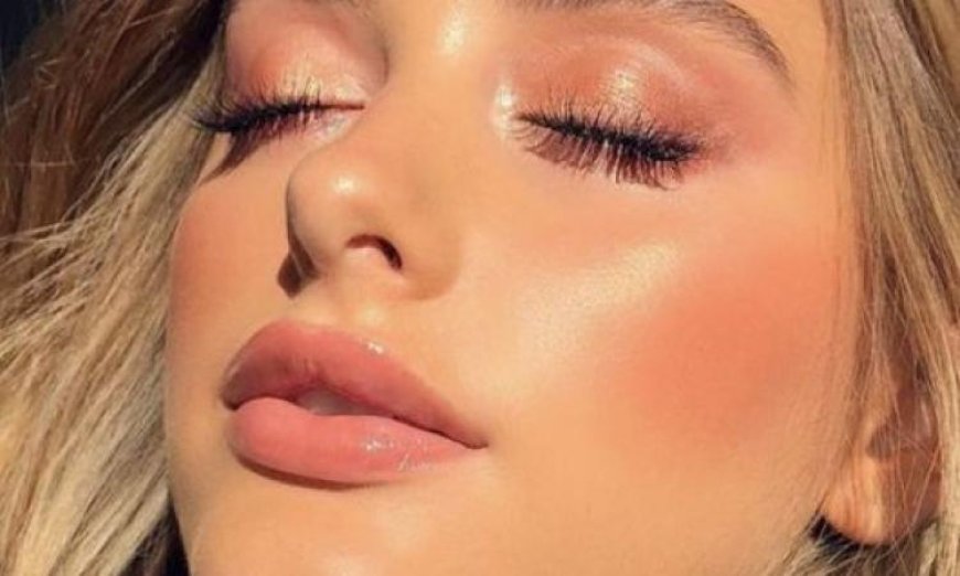 اكتشفي 4 خطوات بسيطة لمكياج هادئ مثالي للبحر مع الحفاظ على نضارة بشرتك
