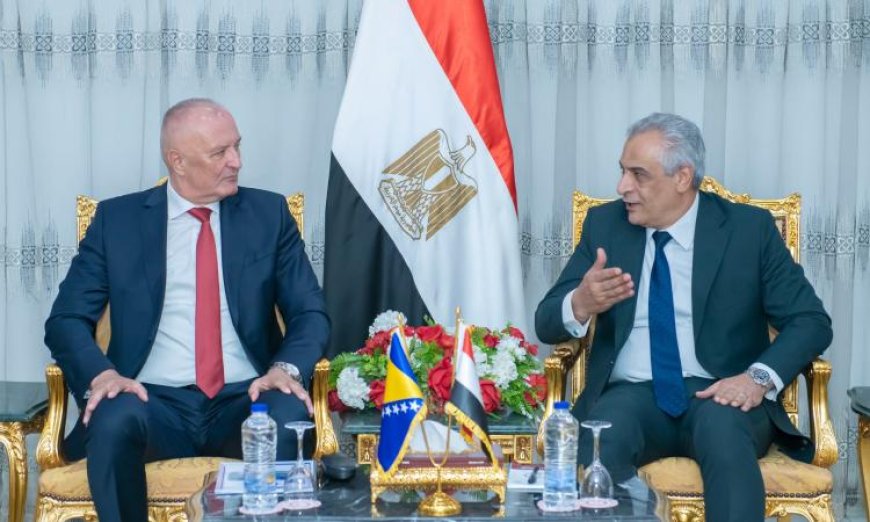 وزير الدولة للإنتاج الحربي ووزير دفاع البوسنة والهرسك يناقشان سبل تعزيز التعاون المشترك