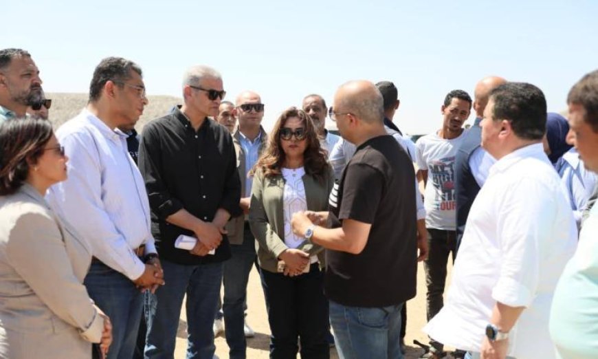 وزيرة التنمية المحلية تقوم بجولة ميدانية مثيرة في محافظة البحر الأحمر