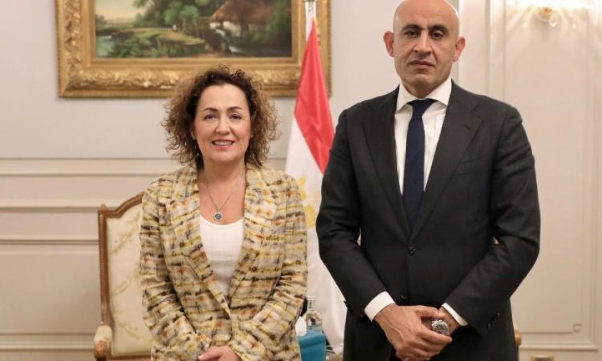 وزير التربية والتعليم يجتمع مع أمين عام التدريب الفني في وزارة التعليم الإسبانية لتعزيز التعاون التعليمي