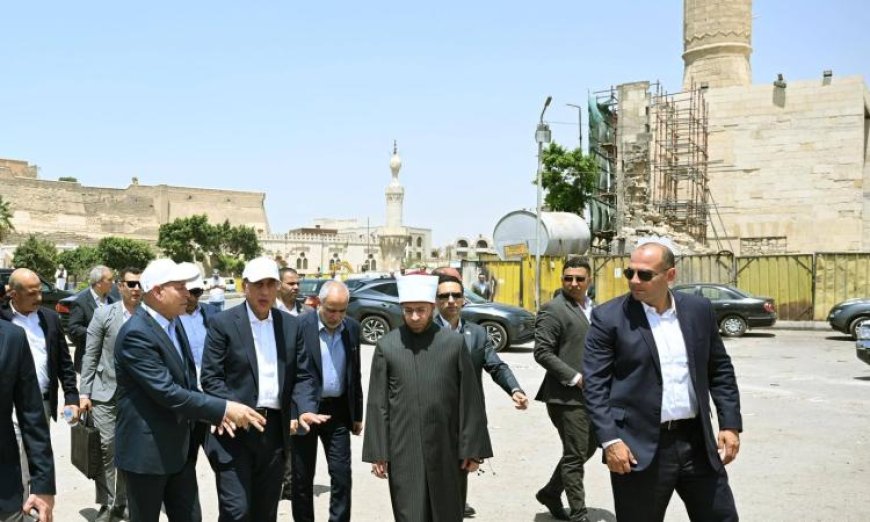 رئيس الوزراء يزور مسجد المسبح بالسيدة عائشة لمتابعة أعمال الترميم والإحياء