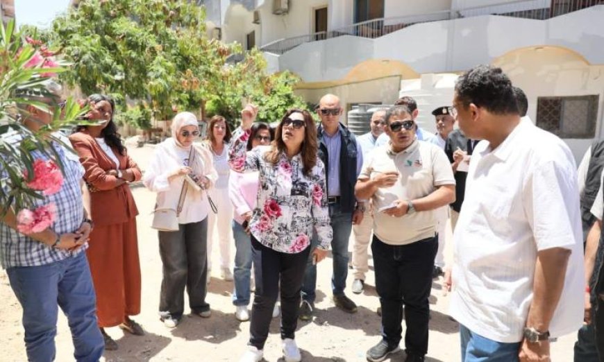عوض ومحافظ البحر الأحمر يجريان جولة لتفقد الأنشطة السياحية والبيئية في محميات المحافظة