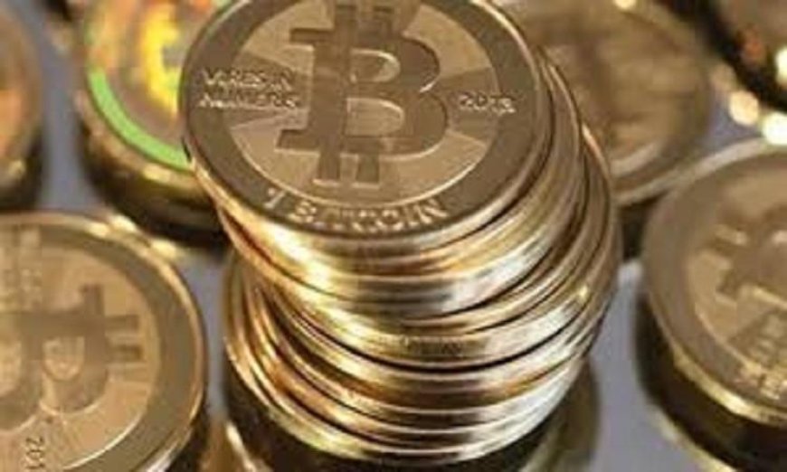 ارتفاع طفيف في سوق العملات المشفرة وبيتكوين تحافظ على استقرارها فوق 63 ألف دولار