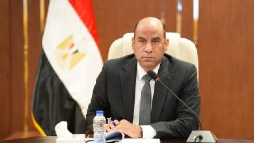 مدبولي يجتمع بمسؤولي نيسان العالمية ويتطلع لإطلاق أول سيارة كهربائية في مصر