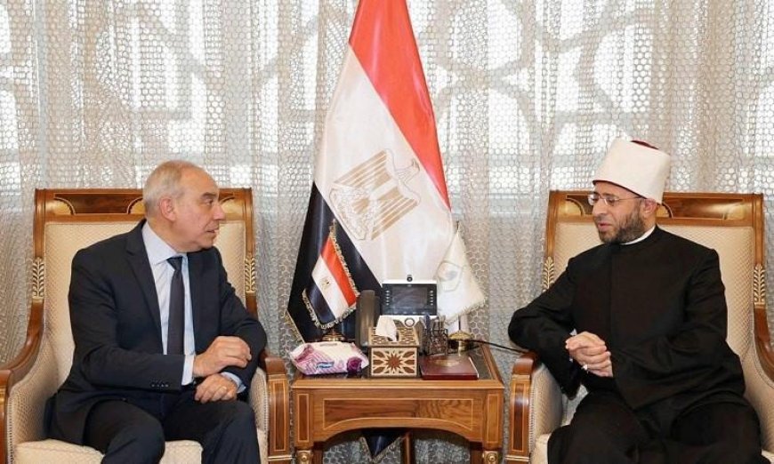 وزير الأوقاف ورئيس الهيئة العامة للاستعلامات يلتقيان لتعزيز التعاون بين الجهتين