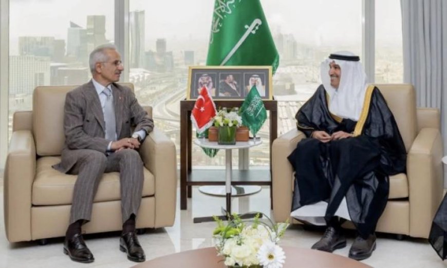السعودية وتركيا تعززان التعاون الاستراتيجي في النقل والخدمات اللوجستية