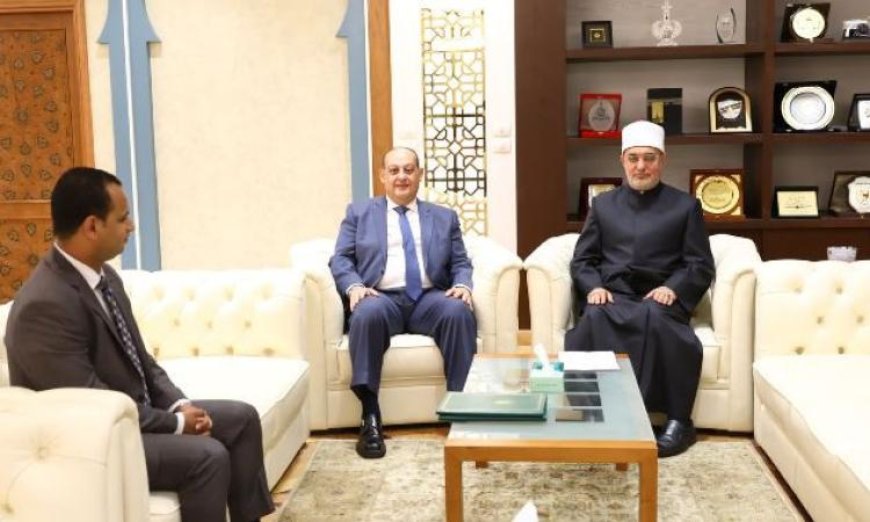 مفتي الجمهورية يبرز أهمية التعاون مع وزارة الخارجية لتعزيز جهود مصر في نشر الوسطية