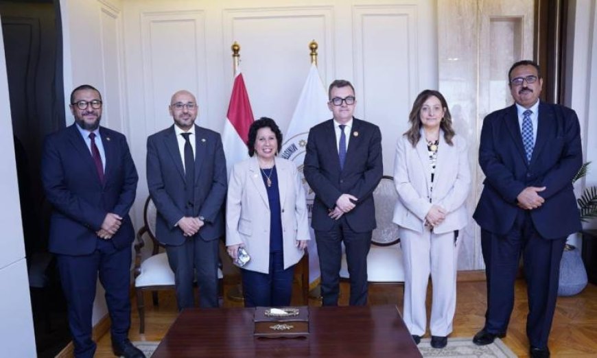 وزير التخطيط والتنمية الاقتصادية يتفحص تطبيق مبادرة الكلية التي تستهدف 100 مليون متعلم