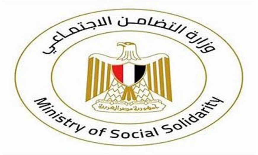وزيرة التضامن الاجتماعي تتفقد تداعيات حادث تصادم قطار خط السويس مع سيارة خاصة