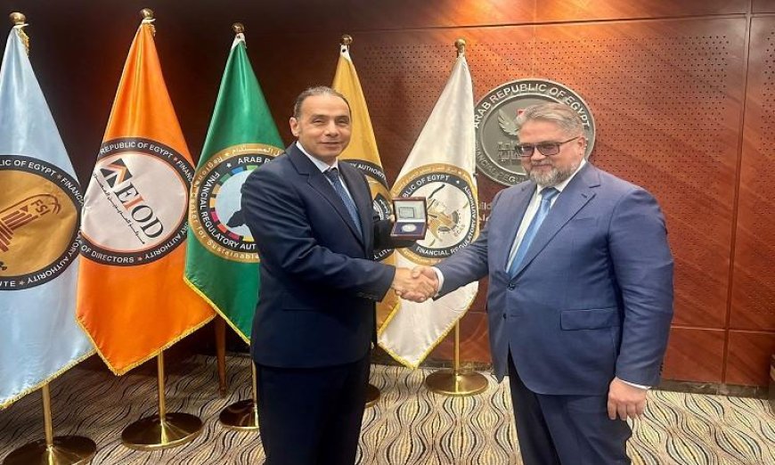 رئيس هيئة الرقابة المالية يستعرض فرص التعاون في التأمين مع نائب محافظ البنك المركزي الروسي