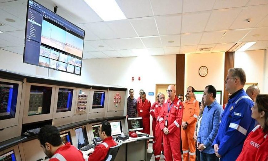رئيس الوزراء يستعرض مجمع إدكو للغاز الطبيعي المسال في محافظة البحيرة بصور حصرية