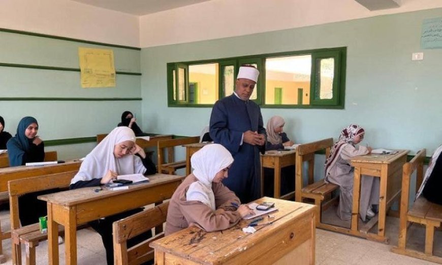 إعادة توزيع درجتين في امتحانات النحو والفيزياء بناءً على توجيهات شيخ الأزهر