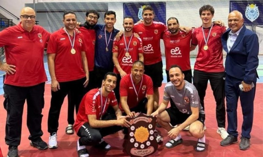 تهنئة حارة من هنا جودة لزملائها في النادي الأهلي بمناسبة الفوز بدرع الدوري الممتاز لتنس الطاولة