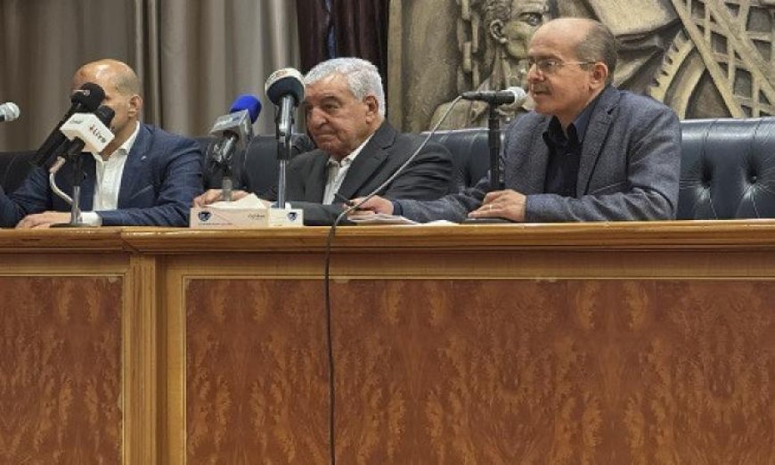 زاهي حواس يؤكد أن استرداد الآثار المصرية قضية قومية مصيرية