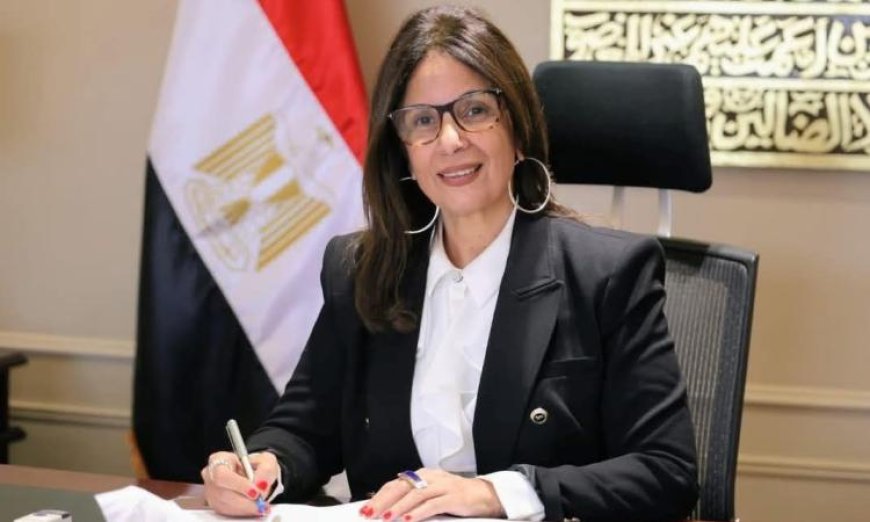 وزيرة الثقافة تؤكد أن جوائز الدولة تبرز اهتمام مصر بإبداع أبنائها