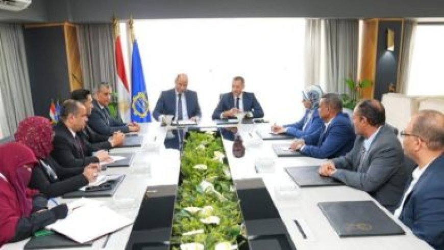 وزير الصناعة يعقد جلسات حوارية في الملتقى الدولي للأسمدة لتعزيز الاستدامة ودعم صادرات القطاع