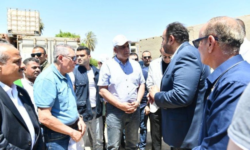 وزير الدولة للإنتاج الحربي يواصل متابعة مشاريع المبادرة الرئاسية حياة كريمة في أسيوط