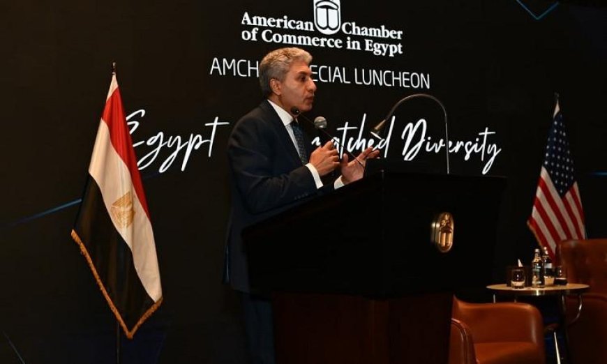 وزير السياحة يكشف عن استراتيجية لتعزيز التنمية الاقتصادية والسياحية المستدامة
