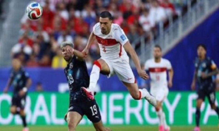 باراجواي تقصي تركيا من كأس العالم بهدف نظيف رغم اللعب بعشرة لاعبين